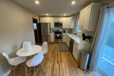 Image de Remodeled 4-2 in the Heart of Omaha- Pay Monthly