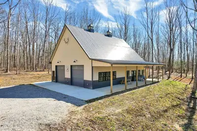 Image de Whitetail Lodge - Relaxing Retreat in private forest Spring Deals