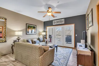 Image de Prime Lake Access Retreat with Stunning Views, Free WiFi, Private Grill & Free Daily Tickets!