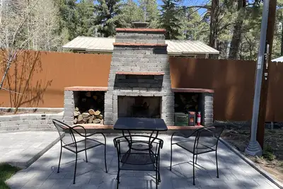 Image de Kendrick Kastle - Ev Charger-Fire Pit-Pet Friendly-Close to Aldea Wedding Venue