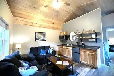 Image de Mt. Benson Cozy cabin #1 of #3 Brand new build