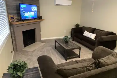 Image de Colorado river! Cozy 2 bedroom with a fireplace!