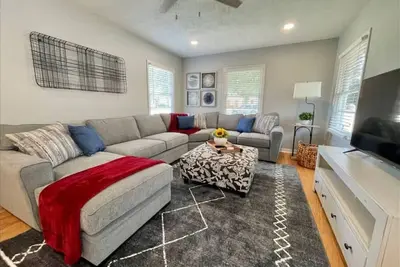 Image de Stylish 4 bedroom House Close to Both the Heart of Bryan and College Station