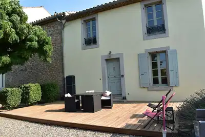 Image de 2 Gîtes, Piscine Chauffée, à côté du Canal du Midi, Carcassonne