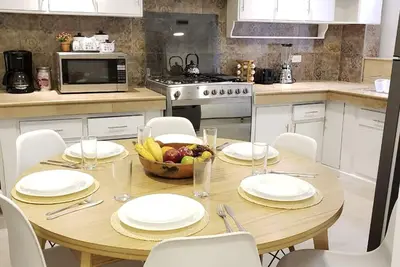 Image de Casa Isabel. Cozy 6 bedrooms apartment. Cuenca's Historical District.