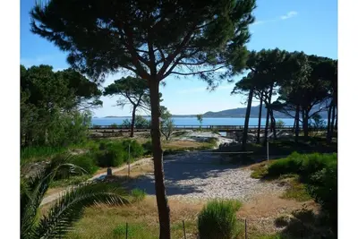 Image de Sea view apartment. Direct beach access Linen and final cleaning included