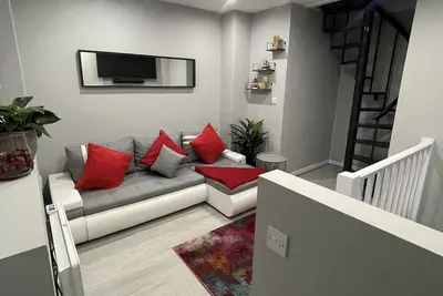 Image de Unique duplex apartment free parking 10min to city