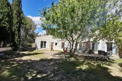 Image de Studio 2/4 personnes proche plages avec grand jardin