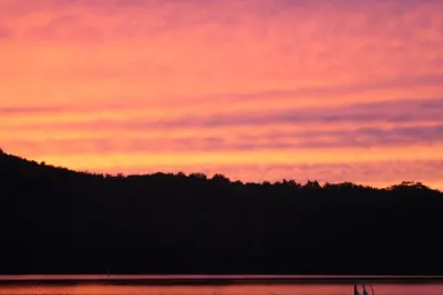 Image de Lakefront camp on Great Pond
