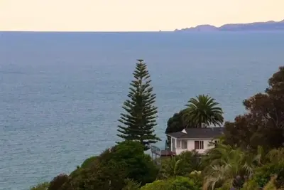 Image de Hilltop Views - Bluff Hill Holiday Home