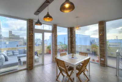 Image de Spectacular spacious house with sun terrace Ilju1-1