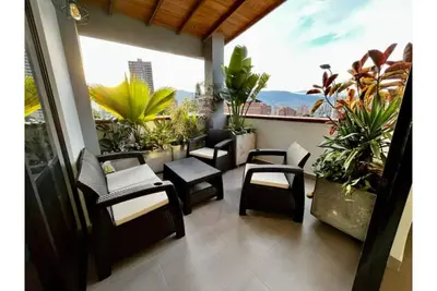 Image de Beautiful apartment with terrace and large office