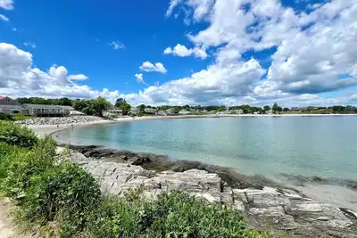 Image de Seaside Retreat in Cape Elizabeth. Walk to 2 Beaches, restaurants + coffee shops