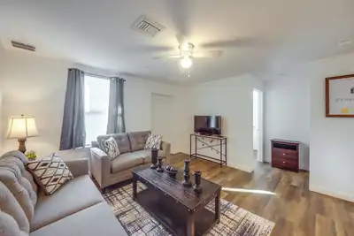 Image de Pet-Friendly LaBelle Apt, Close to River!