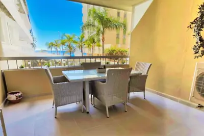 Image de Central Two Bedroom Apartment on the Second Line of the Beach in Marbella.