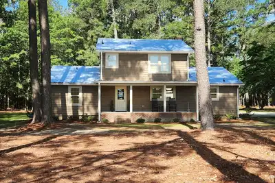 Image de Happy's House-On the farm with Broadslab Distillery & The Barn at Broadslab