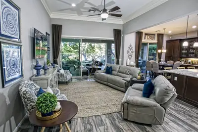 Image de Luxury Home 2 Miles from State Farm Stadium on the of edge of Peoria/Glendale