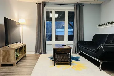 Image de Cozy & Private 1 Bedroom Studio