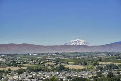 Image de Amazing view! 2 Bedrooms, pool table, Bbq, patio!