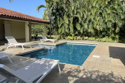 House in Santa Clara with pool, near the beach!