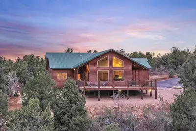 Image de Tranquility Cabin| Family-Friendly Zion Getaway