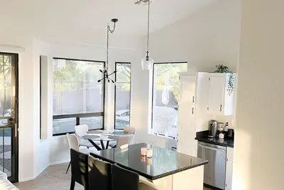 Image de Bright Spacious House w/ Pool in Quiet Neighborhood near Phx & Scottsdale