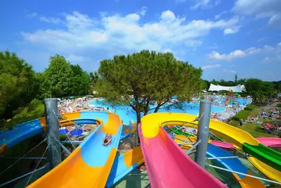 Maison mobile avec climatisation et parc aquatique