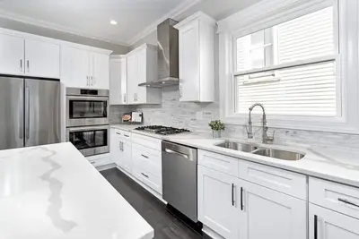 Image de Heart of Chicago 5 Bedroom Modern 12 guest  Home