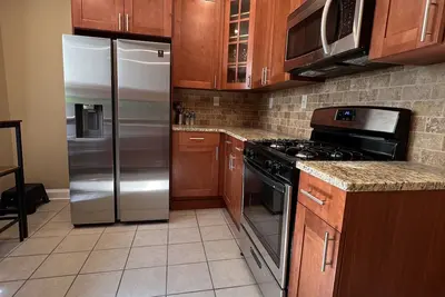 Beautiful 2-Bedroom with Washer & Dryer