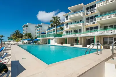 Image de Wonderful Place To Stay! Onsite Pool, Minutes Away from Welches Beach Park