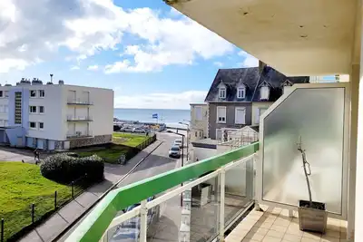 Image de Appartement 2 chambres avec balcon, à 100m de la plage