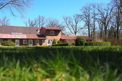 Image de Separate bright vacation apartment Ginster on a former farm