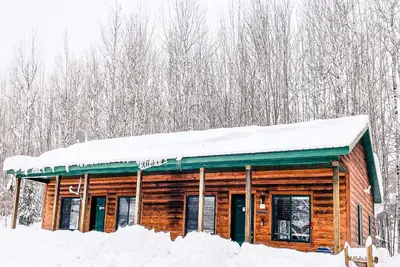 Image de Snowmobile, Ski, or Atv Direct from This Cozy Cabin!