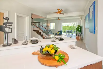 Sumptuous Luxury Unit w/pool, gym+more
