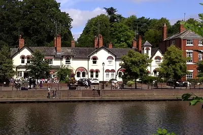 Image de Beautiful River View Cottage, central city, easy parking, garden