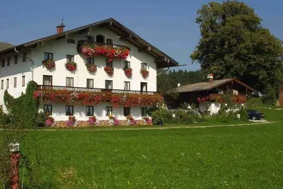 Image de Fe-apartment with 1-2 bedrooms, vacation at the Schelshornhof