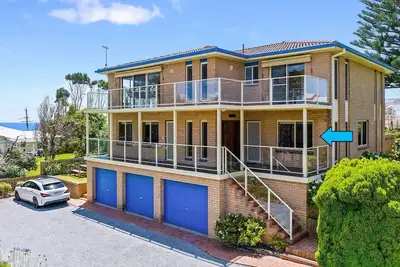 Image de 1 3 Bay Lane two bedroom unit