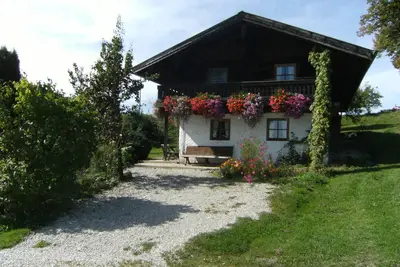 Image de Holiday home, listed building, in the style of an alpine hut, vacation at the Schelshornhof