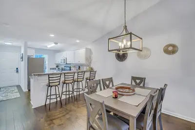 Image de Gata Suite - Quiet neighborhood, 10 minutes to Gsu