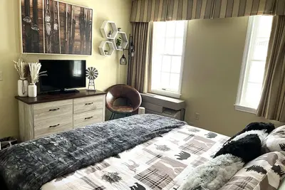 Image de Must See Cabin Suite Jiminy Sleeps 4- Mountainview-Ski On/Off Country Inn Redone