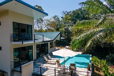 Image de Casa Mamacita: Beautiful new home in peaceful jungle setting