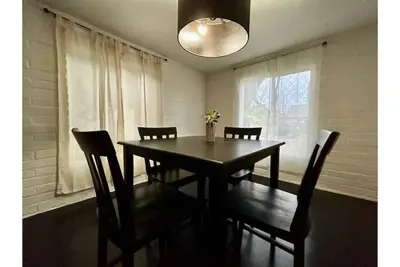 Image de Modern & Spacious 3br home • 1 mile to Downtown!