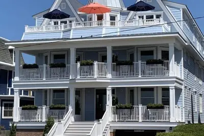 Image de Brand New Oceanfront 3 Bedroom 2 bath 2nd floor villa (Hanalei)