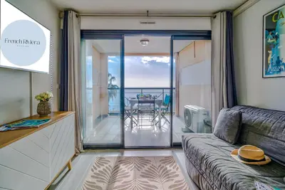 Image de Vue Mer et Piscine à Cannes!