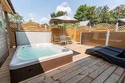 Image de Bath & West lodge - sleeps 4/5 with private hot tub