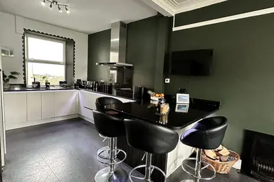 Image de Beautiful House in picturesque Morfa Nefyn. Sleeps 12 and 2 mins from the beach