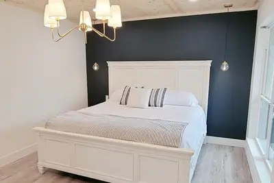 Image de 3 acre lot with King bed, 5 min from Lake Georgetown, Getaway, Sleeps 11 people