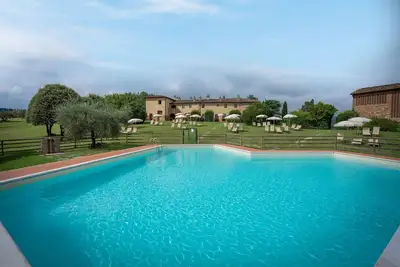 Image de Agréable appartement dans une maison de vacances avec piscine, Wifi, climatisation, Tv et parking