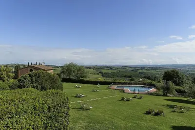 Image de Bel appartement dans une maison de vacances avec climatisation, piscine, Wifi et Tv