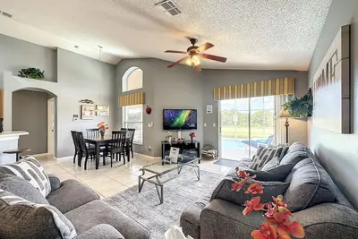 Image de Emerald Island 4 bed mins to Disney